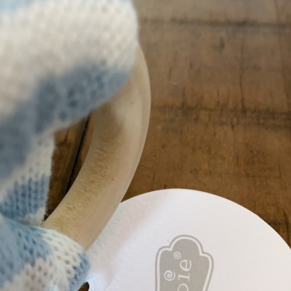 4/$10! Mudpie Wooden Ring Bunny Teether - Picture 3 of 4